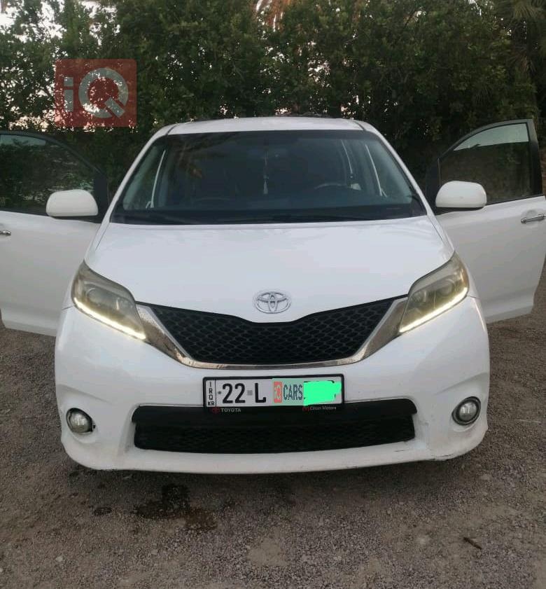 تويوتا سيينا